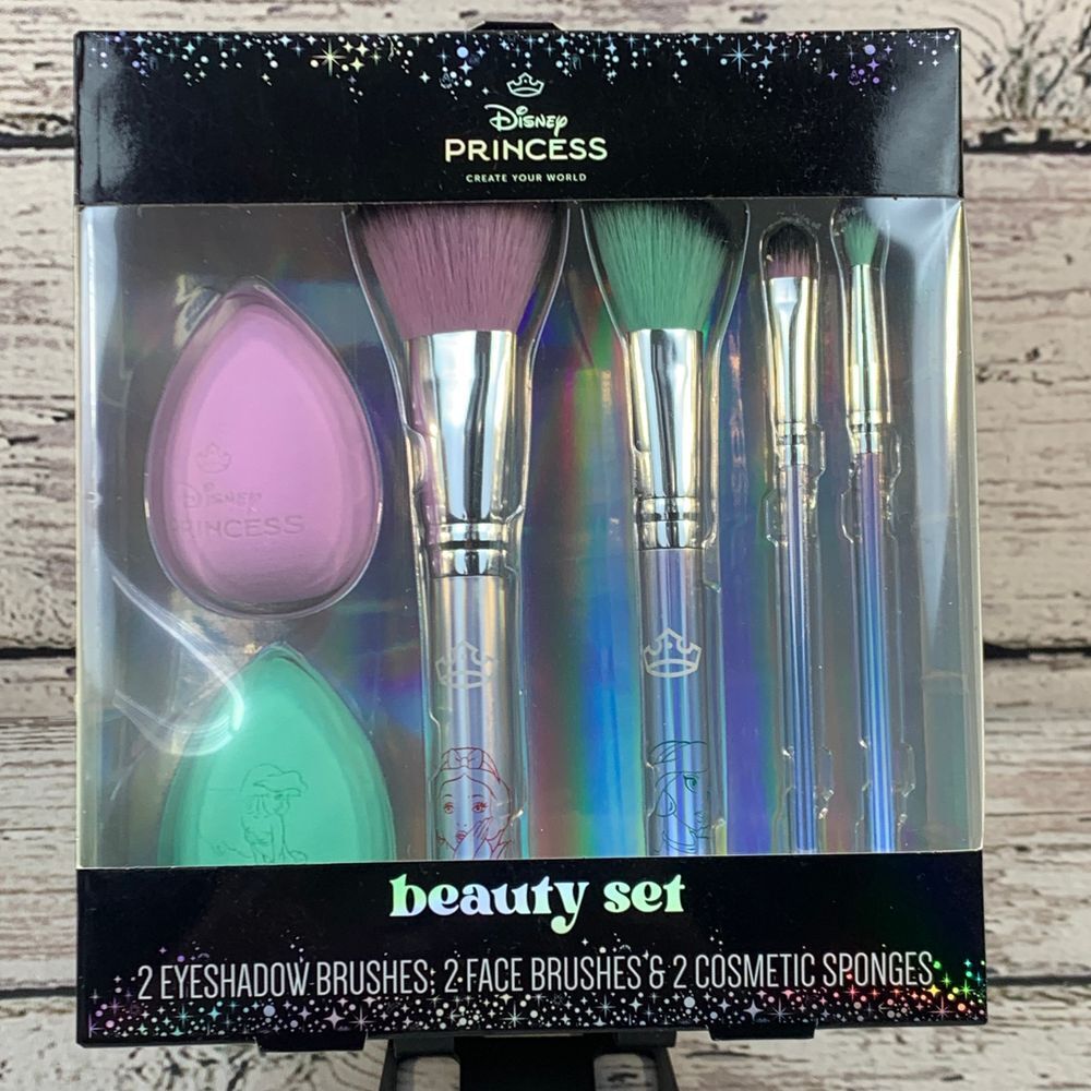 Disney Princess Beauty Set 2 Brushes 2 Eyeshadow Brushes &‎ 2 Sponges NEW